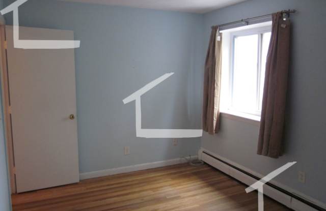 Nice 2 bed in Allston Gallery 4