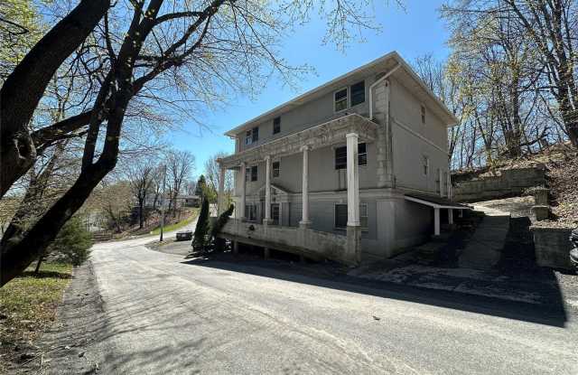 20 Bigelow Road unit: #1 - 20 Bigelow Hall, Malden-on-Hudson, NY 12453