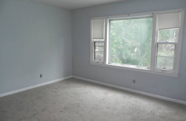 535 South Arlington Avenue Gallery 3