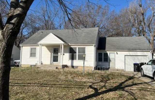 1931 SW Seabrook Ave - 1931 Southwest Seabrook Avenue, Topeka, KS 66604 1931 SW Seabrook Ave - 1931 Southwest Seabrook Avenue, Topeka, KS 66604