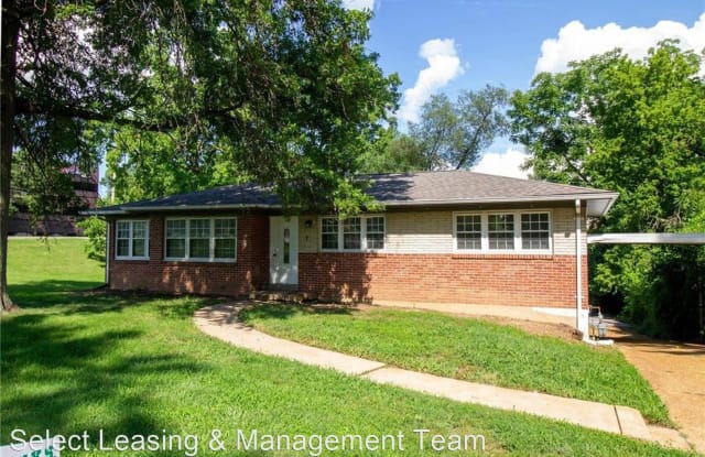 1 Sona Lane - 1 Sona Lane, Creve Coeur, MO 63141
