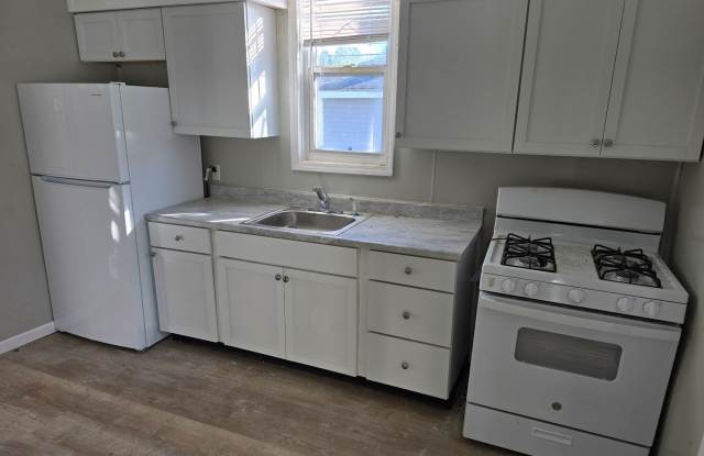 1521 &amp; 1521 1/2 E Kirby Ave (AARC Management, LLC) photos photos