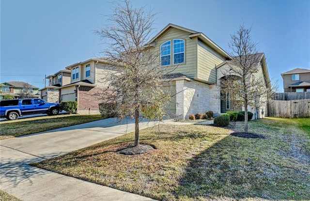 2033 Nestlewood DR Gallery 2