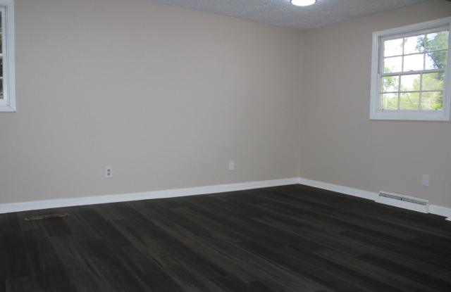 Remodeled 4 Bedroom 2 Bath Home Aiken Gallery 4