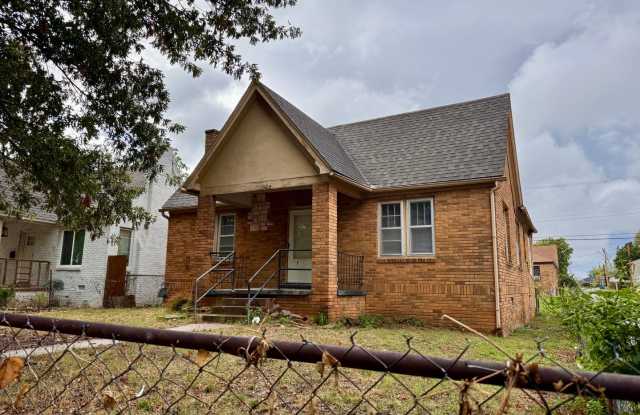 GREAT LOCATION! 3 BEDROOM HOME MINUTES FROM DOWNTOWN TULSA! Gallery 1