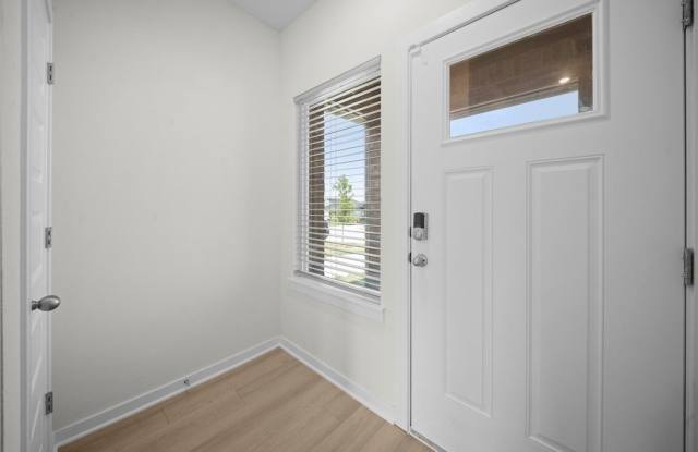 3844 Pinecrest Street Gallery 2