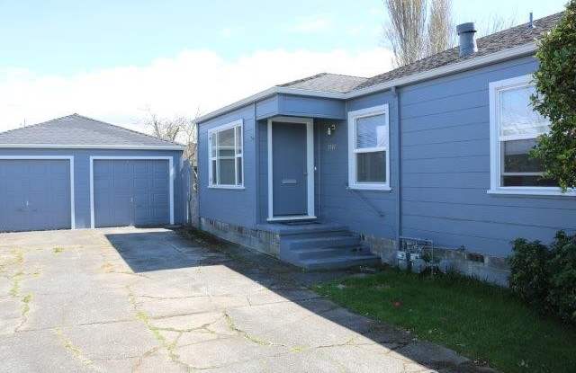 1307 K ST - 1307 K Street, Eureka, CA 95501