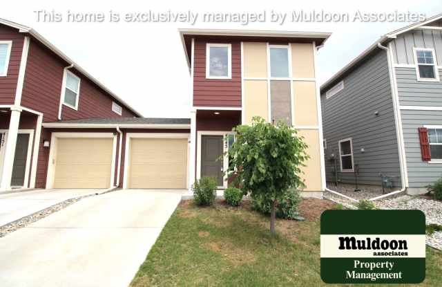 Beautiful end unit townhome photos photos