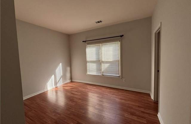 9510 Knollcrest Boulevard Gallery 4
