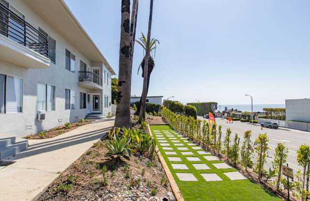 Malibu Cove Apartments Gallery 3