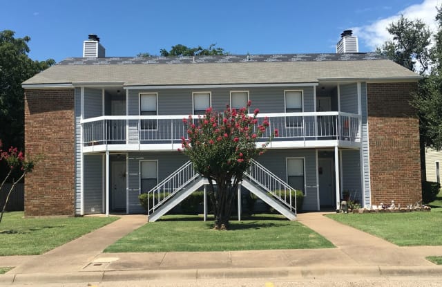 4413 Lake Shore Villa Dr. Lake Shore Villa Apts. - 4413 Lakeshore Villa Drive, Waco, TX 76710