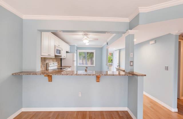 Stunning Sandpiper Bay 2 bed/2 bath end unit condo photos photos