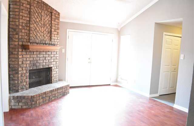 9961 Camelot Drive Gallery 2