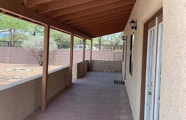 1474 East Hedrick Drive Gallery 3