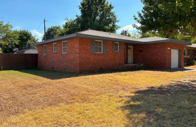 AVAILABLE NOW -  Beautiful Home Near OU – Perfect Location for Students, Professionals & Football Fans! Gallery 4