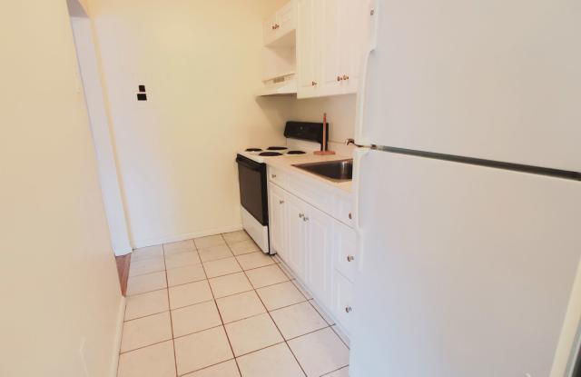 960 Hope Street photos photos