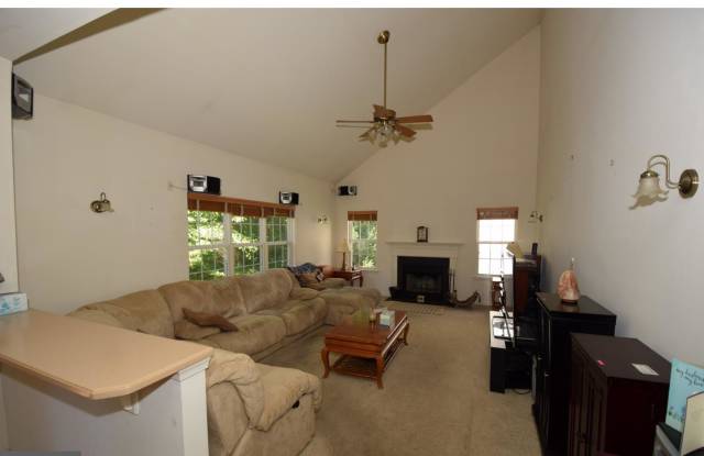 89 LYNAM LOOKOUT DRIVE Gallery 4