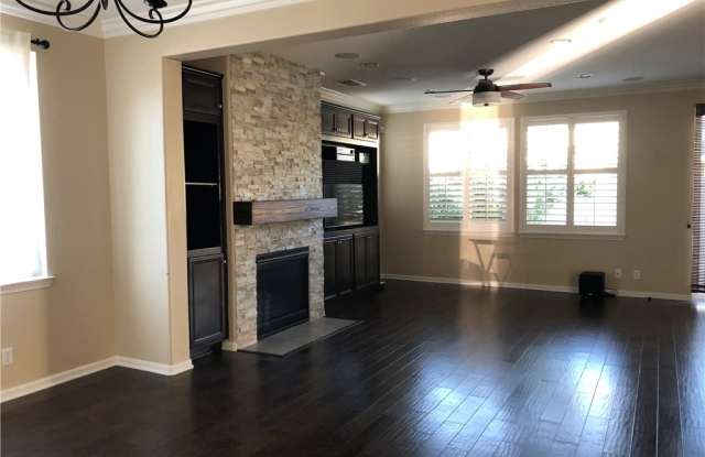 302 Summit Crest Drive Gallery 2