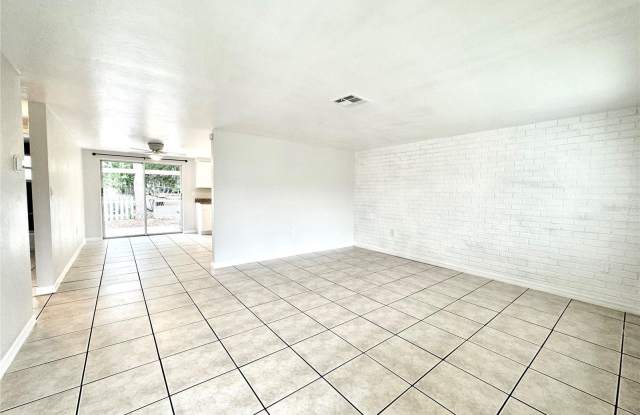 5815 DAILEY Lane Gallery 4