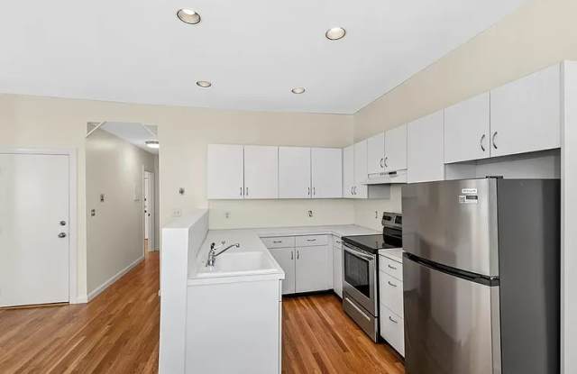 332 Bunker Hill St # 2 Gallery 2