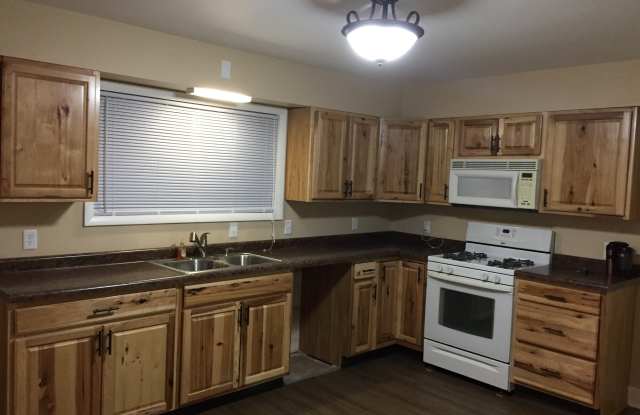 1301 Rainbow Dr Gallery 2