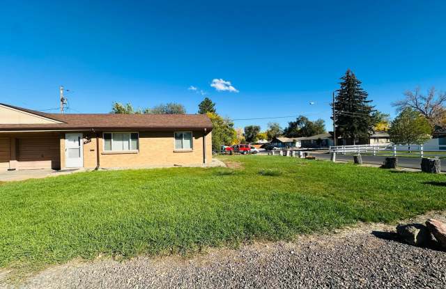 Modern and Spacious Duplex Style Home with Finished Basement and Private Yard-Available NOW!!! - 5875 West 5th Avenue, Lakewood, CO 80226