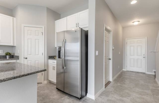 7114 SUMMER HOLLY PLACE Gallery 4