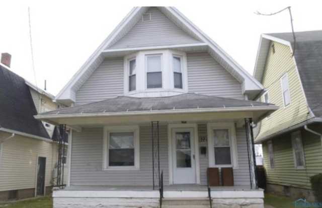 2 Bedroom House with Bonus Room photos photos