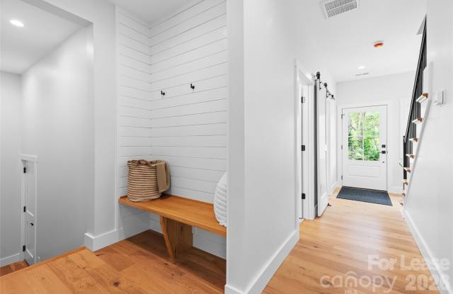 8 Wildwood Park Knoll Gallery 3