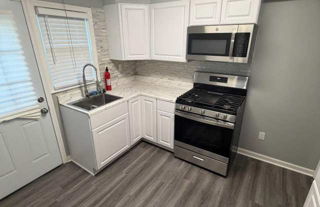 6207 PIONEER Drive Gallery 3