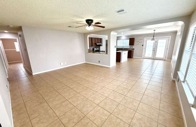 *MOVE IN SPECIAL* Beautiful 3 Bedroom Home with Granite Countertops & Large Backyard Gallery 3