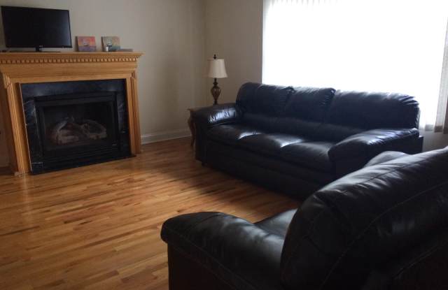 508 Lake Terrace Gallery 2