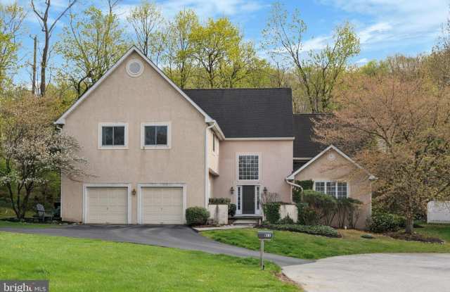 811 CROOKED LANE photos photos