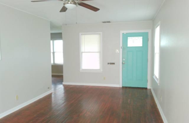 3510 Austin - 3/Bed 1/Bath - $1495/month Gallery 4