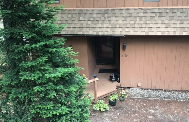 836 Cove Drive - 836 Cove Dr, Sullivan County, NH 03753