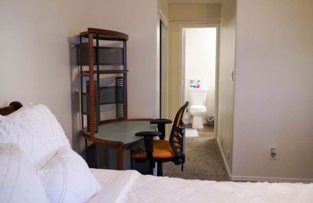 5665 W Galveston Street, Unit 3 photos photos