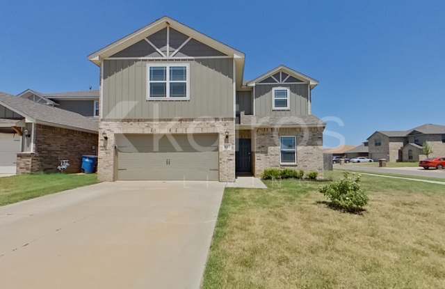 821 NW 4th St - 821 NW 4th St, Newcastle, OK 73065