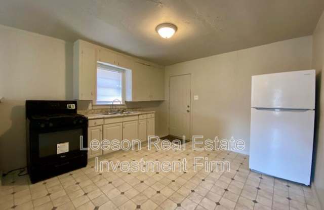 609 Montgomery St - 609 Montgomery Street, Bossier City, LA 71111