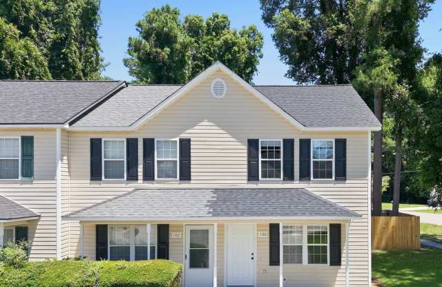 Welcome to Acorn Hollow! photos photos