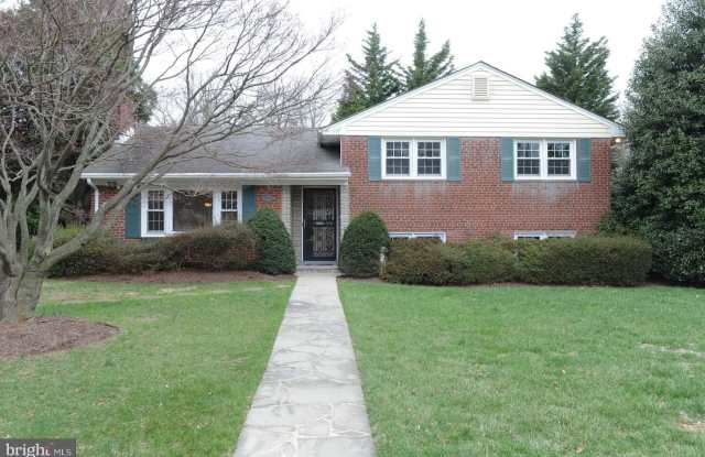 1342 MAYFLOWER DR - 1342 Mayflower Drive, McLean, VA 22101