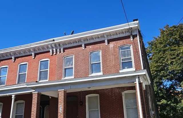 Large house with a nice layout welcome Home photos photos