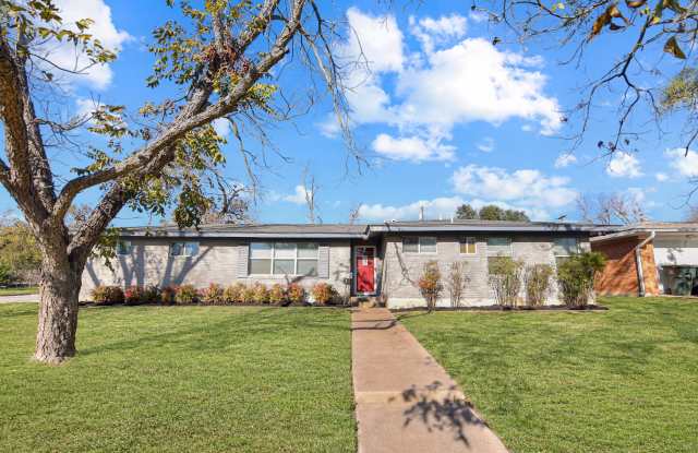 202 E Victory Ave photos photos