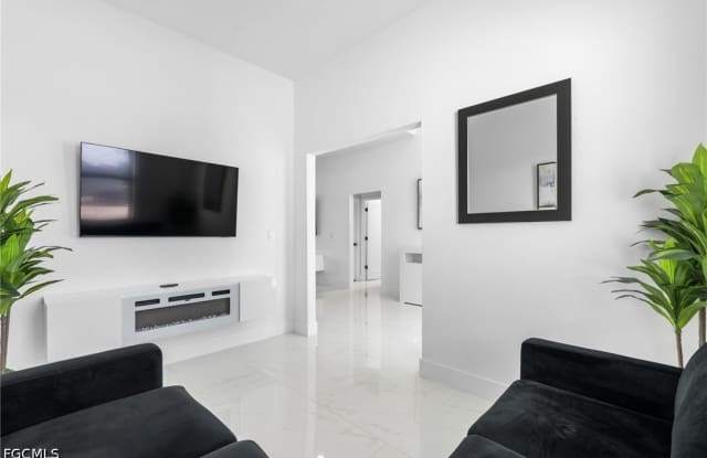 2608 25th Street W Gallery 4