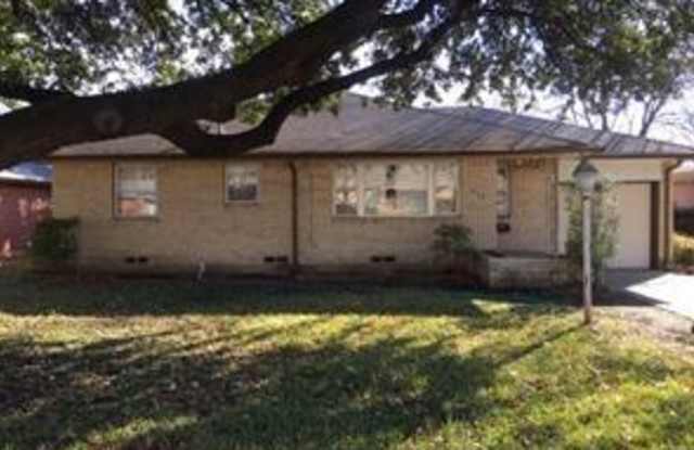 623 Dumont Drive - 623 Dumont Drive, Richardson, TX 75080