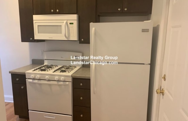 3209 W Pierce Ave - 3209 W Pierce Ave, Chicago, IL 60651
