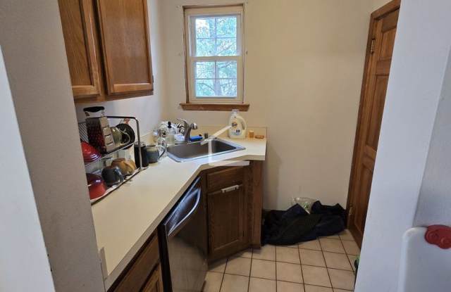 Large 1 bed in Watertown photos photos