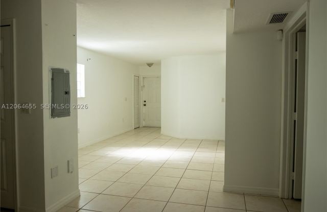 1240 SE 31st Ct Gallery 3