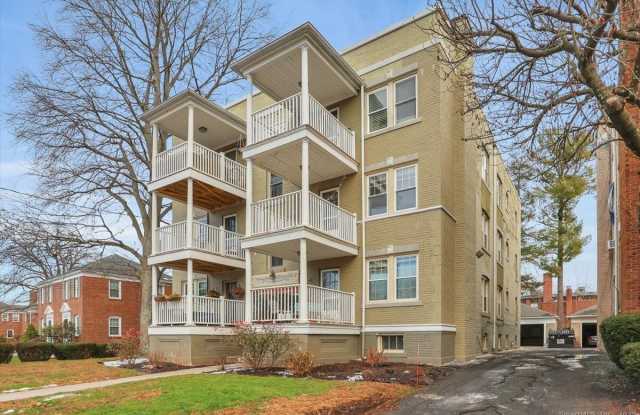 40 Robin Road photos photos