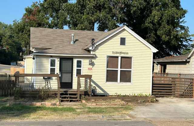 $1,355.00 Move-in-special - 622 South 6th Street, Van Buren, AR 72956