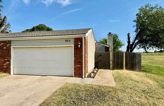 925 Swan Lake Court photos photos